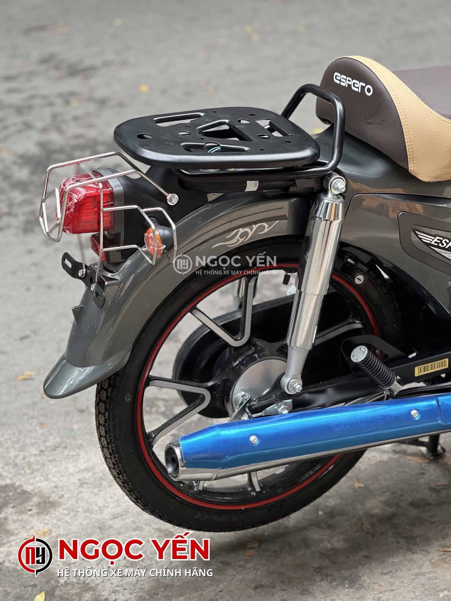 Xe máy 50cc Detech Espero Cub Kim Cương, thiết kế nhỏ gọn phù hợp di chuyển hàng ngày.