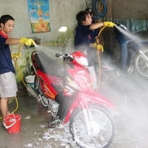 Rửa xe cơ bản miễn phí