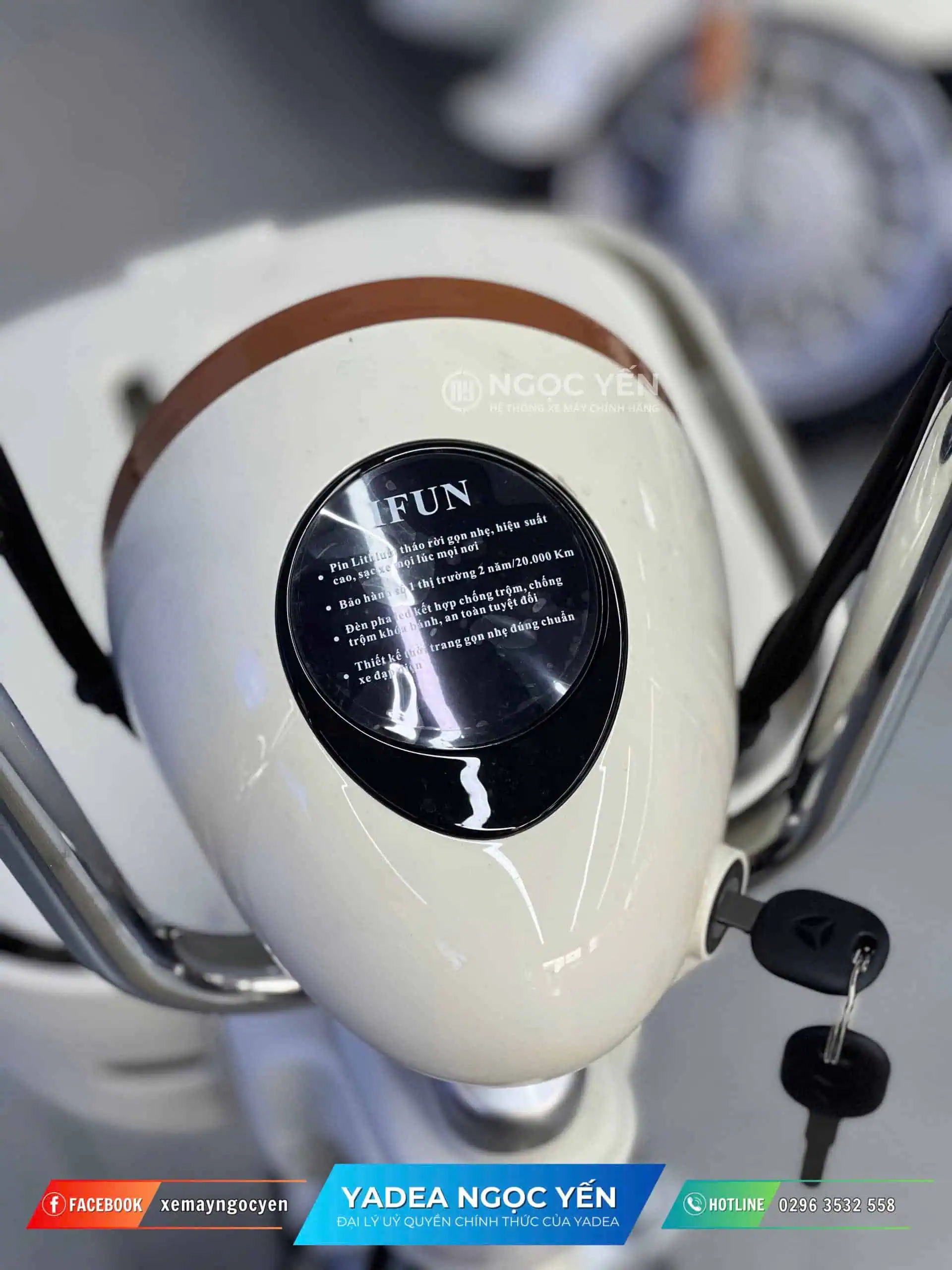 Hình ảnh mô tả bộ điều khiển trung tâm của xe đạp điện Yadea iFUN, tích hợp các chức năng thông minh.