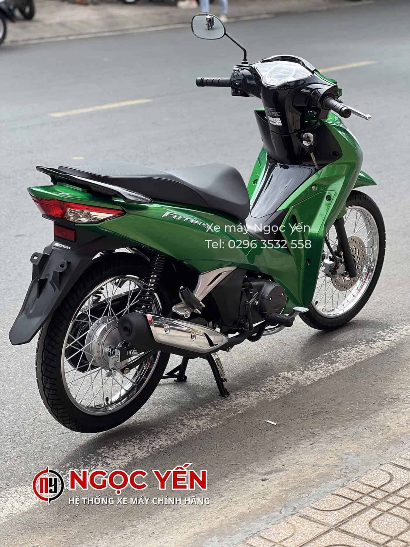 Xe máy xanh lá, thiết kế hiện đại, phù hợp di chuyển hàng ngày.