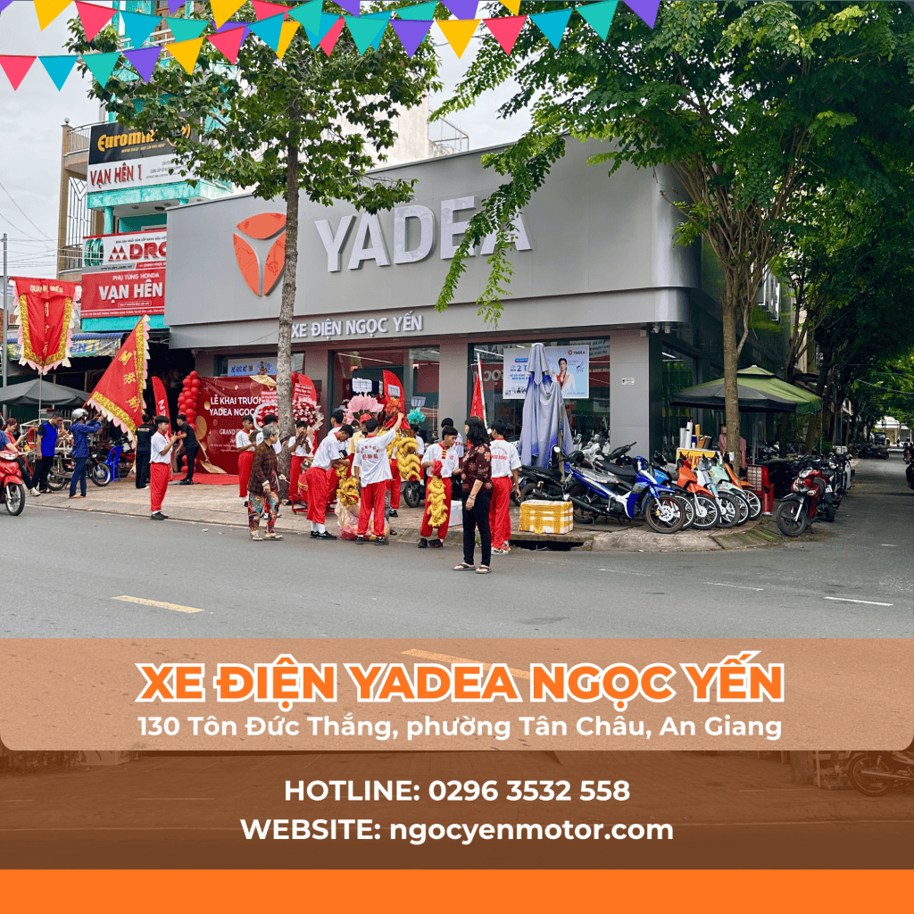 Hình ảnh nhóm người tham gia lễ khai trương cửa hàng xe điện Yadea Ngọc Yến.
